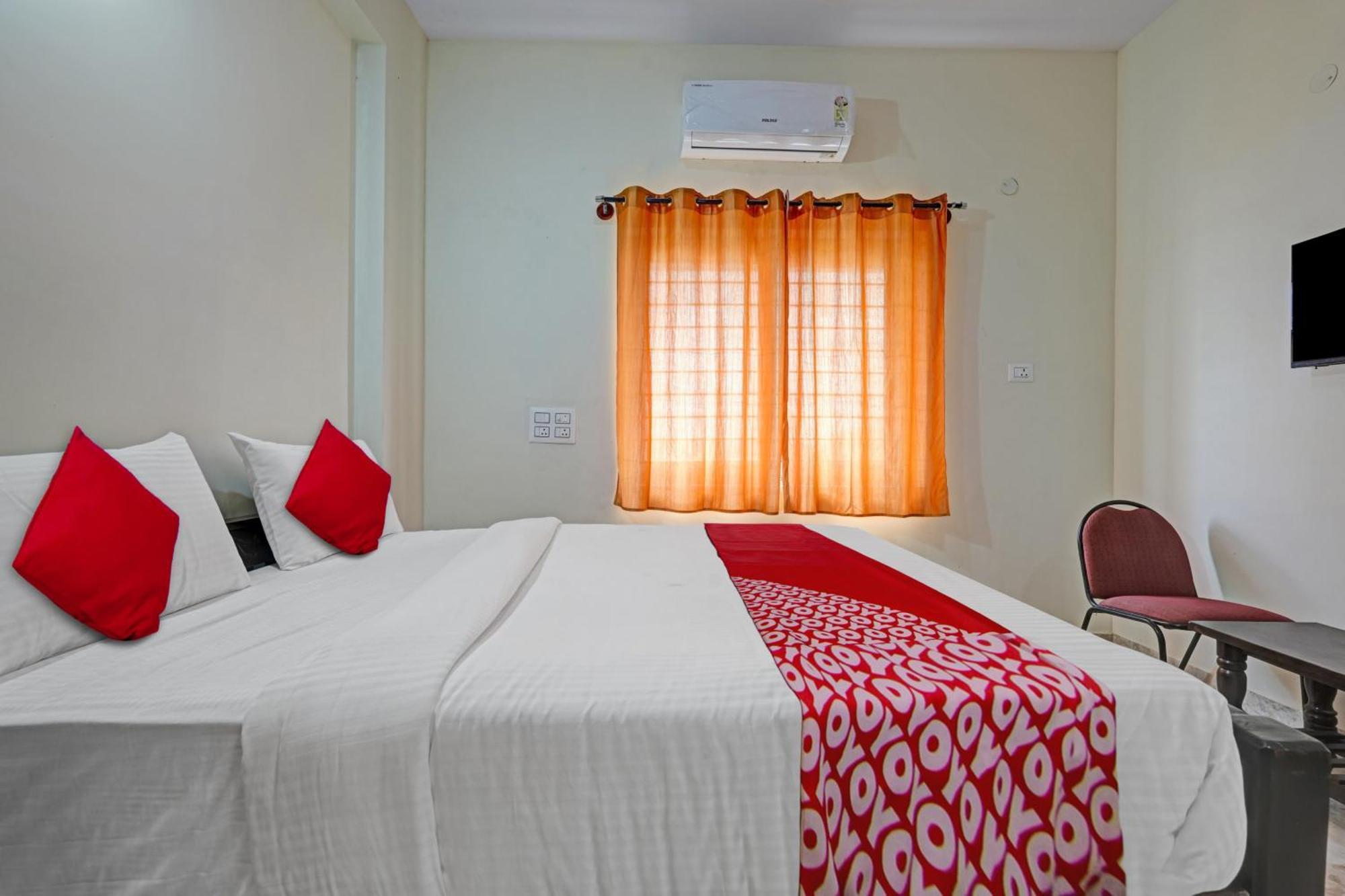 Hotel O Sri Chowdeshwari Boarding And Lodging Tavarikere Ngoại thất bức ảnh