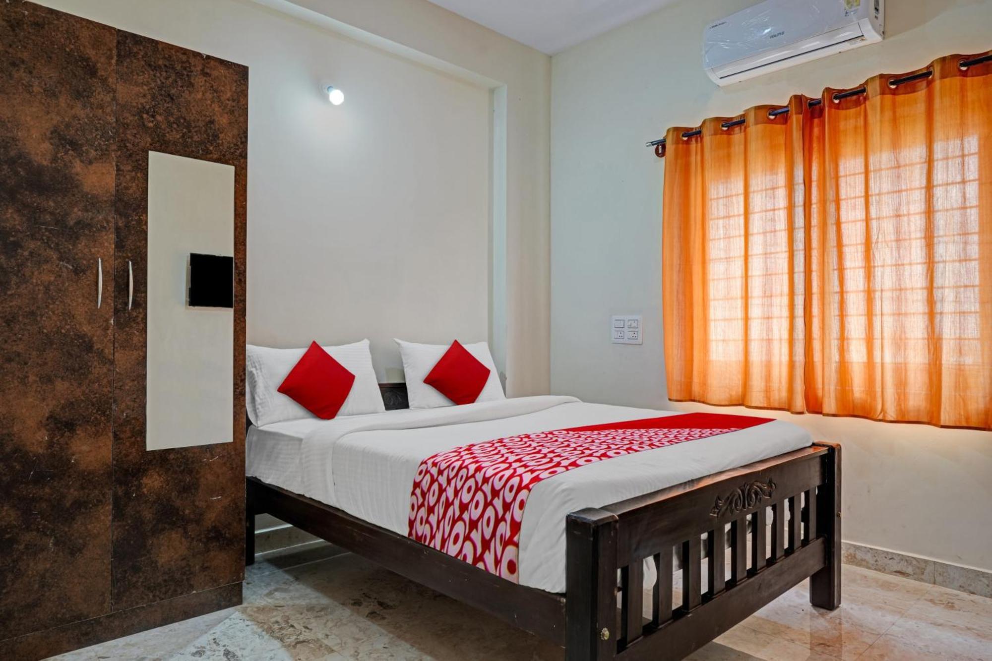 Hotel O Sri Chowdeshwari Boarding And Lodging Tavarikere Ngoại thất bức ảnh