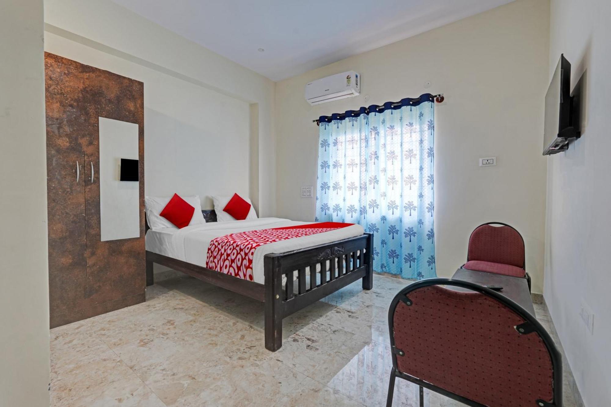 Hotel O Sri Chowdeshwari Boarding And Lodging Tavarikere Ngoại thất bức ảnh
