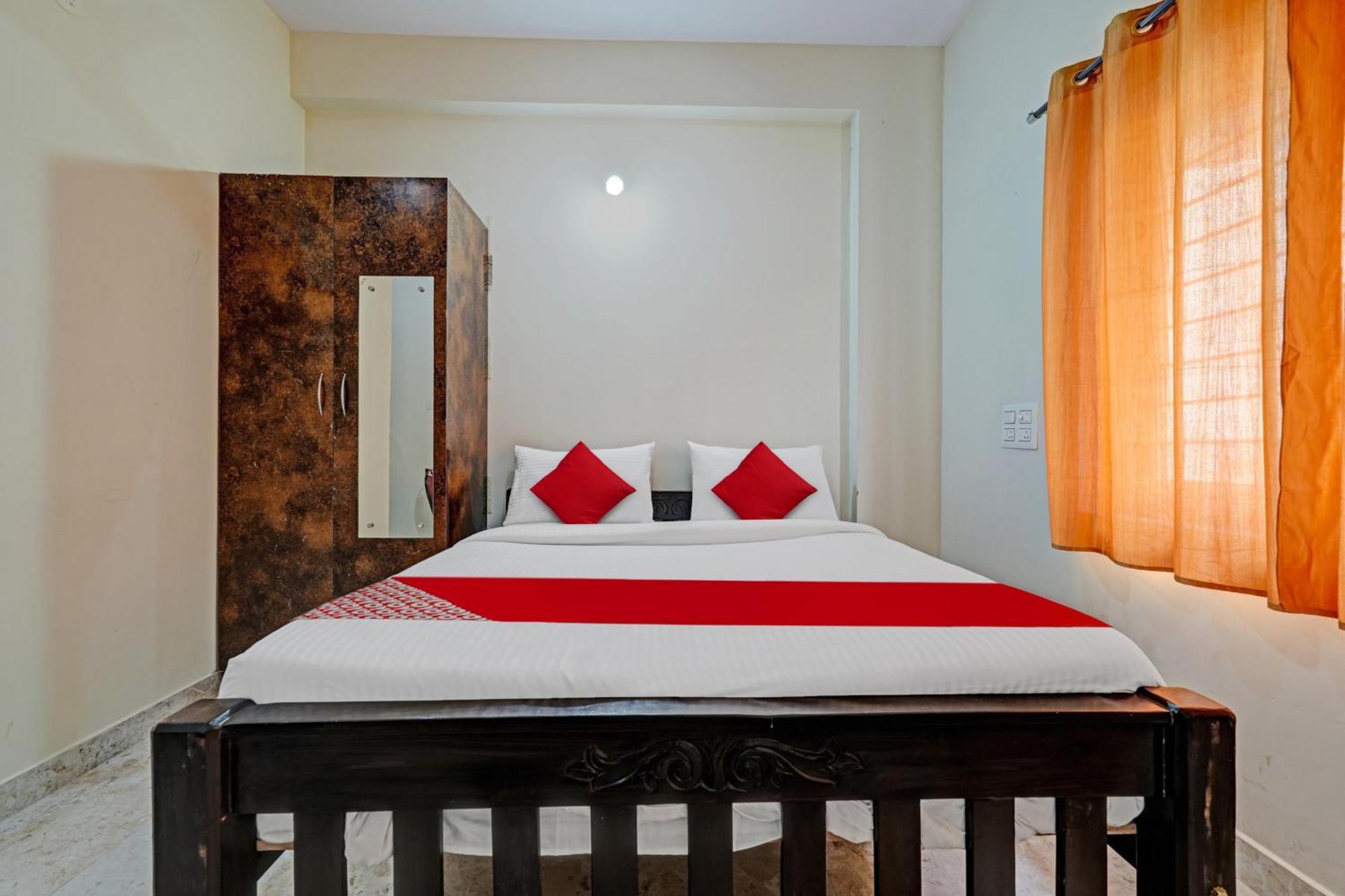 Hotel O Sri Chowdeshwari Boarding And Lodging Tavarikere Ngoại thất bức ảnh